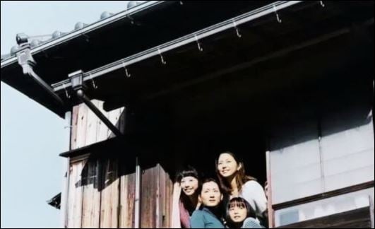 Sách chính là đúc kết trí tuệ, tinh hoa của nhân loại.  (ảnh minh họa)