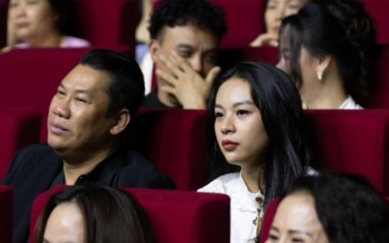 Hiện, thông tin đang được bàn luận tuy nhiên, người trong cuộc chưa chính thức lên tiếng về tin đồn này.     