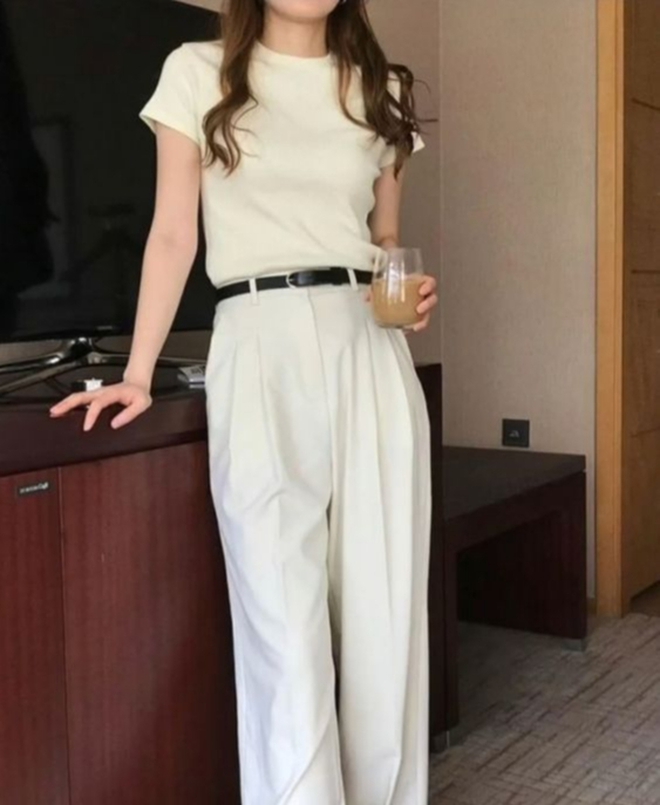 Màu trắng là một trong những màu đại diện cho hành Kim. 