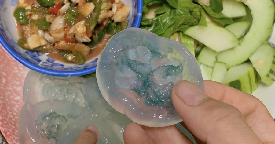 Vào mùa hè, món nuốt tươi sống ở Huế được nhiều người ưa chuộng