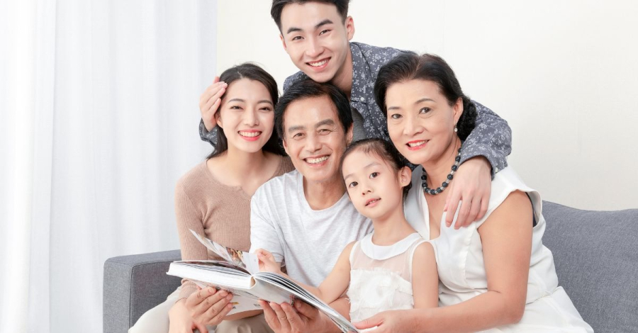 Nếu bạn mong muốn con cái sẽ đối xử tốt với bạn trong tương lai, bạn cũng nên đối xử tốt với cha mẹ mình ngay từ bây giờ. 