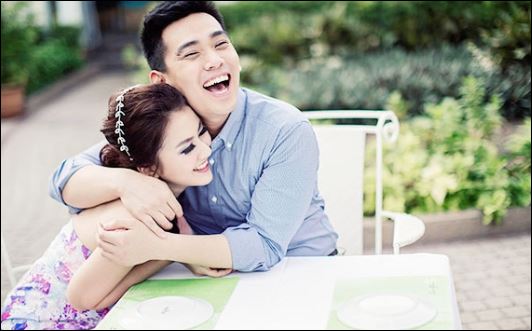 Mỗi người nên thể hiện sự linh hoạt, sẵn lòng hỗ trợ đối phương, từ những công việc nhỏ nhất như dọn dẹp, nấu nướng đến việc chăm sóc con cái. (ảnh minh họa)