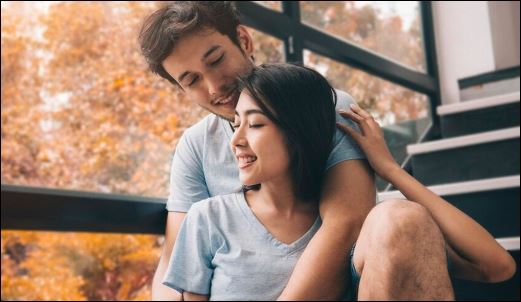 Tử tế không chỉ là cử chỉ cân cần hay lời nói ngọt ngào mà thể hiện ở sự quan taam, yêu thương nhau. (ảnh minh họa)