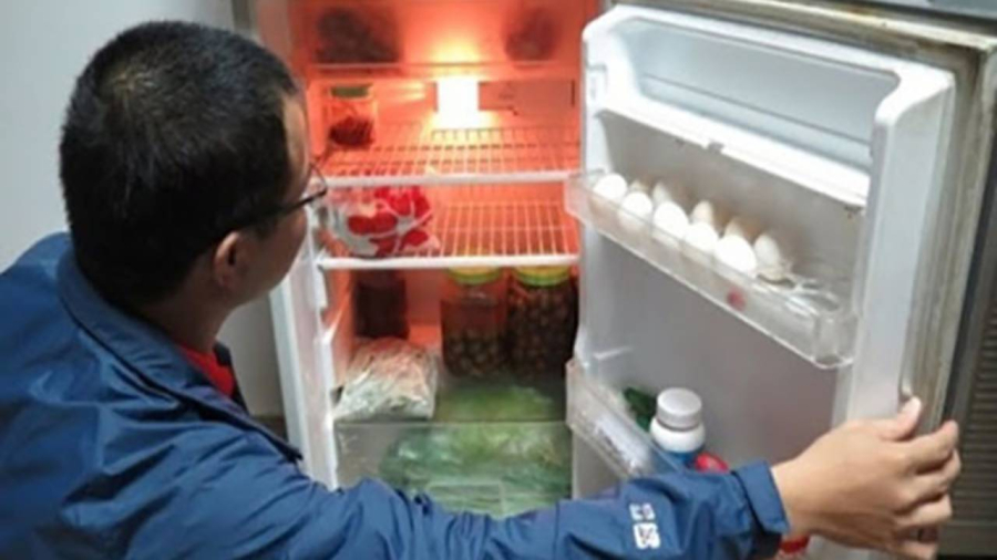 Vì sao ngăn mát tủ lạnh có đèn, ngăn đá thì không?