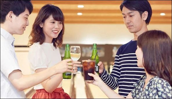 Lấy chồng phải phụng dưỡng bố mẹ chồng, phải phục tùng chồng, và quan trọng, phải biết đẻ con trai. (ảnh minh họa)