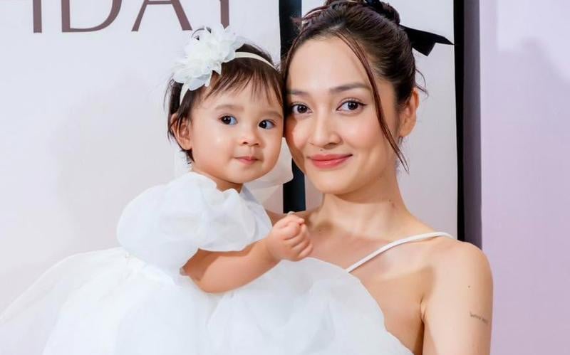 Bảo Anh lần đầu công khai tên thật của nhóc tỳ. 