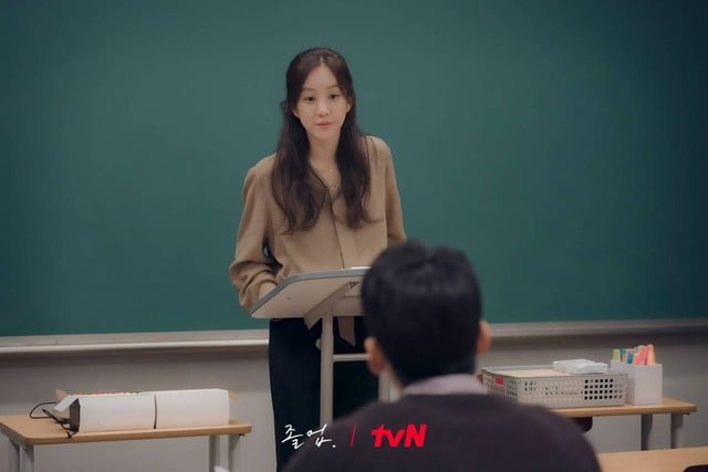 Jung Ryeo Won tăng vẻ ngọt ngào cho phong cách nhờ áp dụng Link Vào SHBET88 Mới Nhất buộc nửa yêu kiều.
