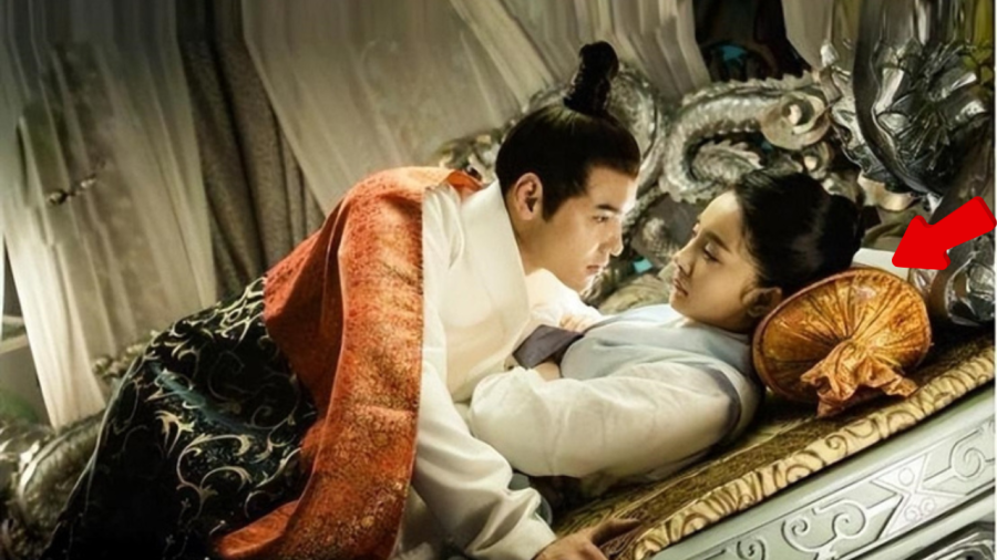 Tại sao phụ nữ thời xưa khi đi ngoại tình thường hay mang theo gối?