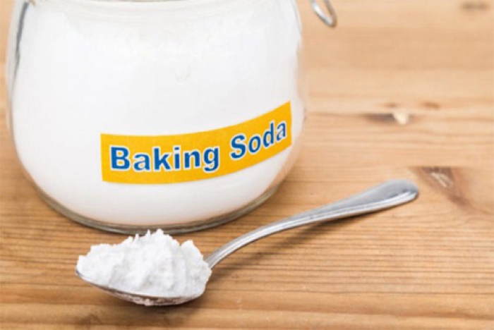 Tẩy cặn canxi bằng Baking Soda 