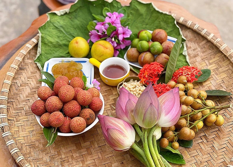 Trong phong thủy, hoa sen còn có ý nghĩa mang lại may mắn, thành công.