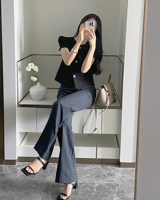 Sandal quai ngang là mẫu giày kinh điển đơn giản, thanh lịch nhưng vẫn rất thời thượng