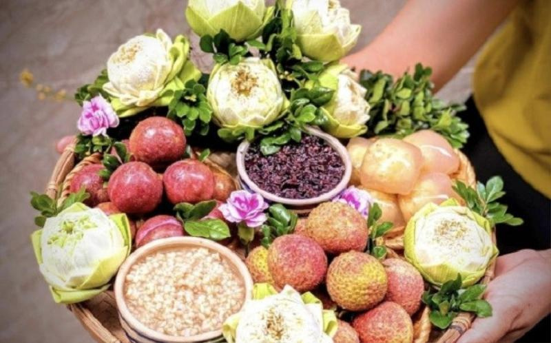 Tại Việt Nam, ngày Tết Đoan ngọ còn được gọi là ngày giết sâu bọ
