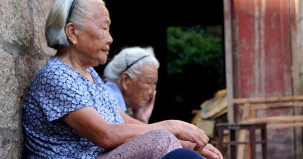 Chúng ta thường nghe rằng tình yêu của cha mẹ dành cho con là sự hy sinh vô điều kiện, không cần mong đợi sự đáp lại.