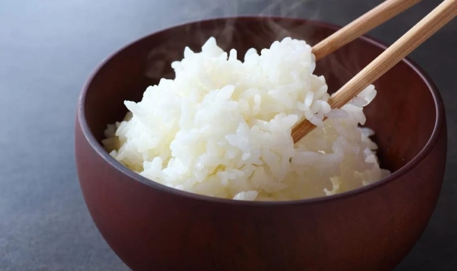 Mỗi ngày chỉ nên ăn 2 bát cơm nhỏ