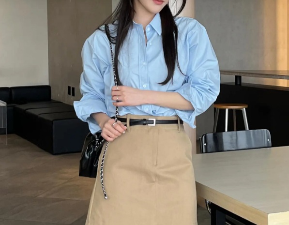 Các quý cô hãy tô điểm thắt lưng da để tôn dáng tối ưu và tăng thêm vẻ sang xịn mịn cho outfit.