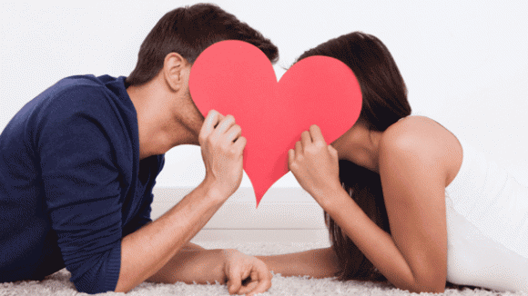  Bởi vì kiểu đàn ông này trải qua mưa gió thì họ có thể nương tựa vào nhau lúc khó khăn. (ảnh minh họa)