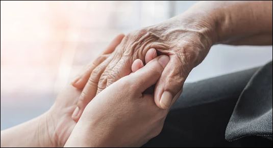 Con người sinh ra trên thế gian này thì cực kỳ khó tránh khỏi được tâm tham dục. (ảnh minh họa)