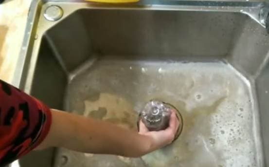 Baking soda, giấm trắng, muối