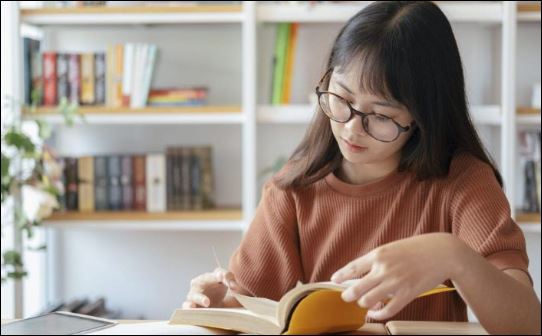 Nếu định mệnh là dòng sông cô đơn thì chỉ có bạn là người đưa đò cho tâm hồn của mình. (ảnh minh họa)