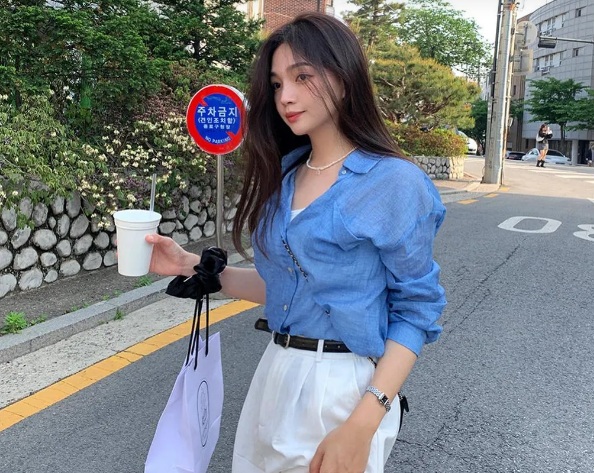 Sơ mi là một item không thể thiếu trong tủ đồ của mọi người, đặc biệt là trong mùa hè.