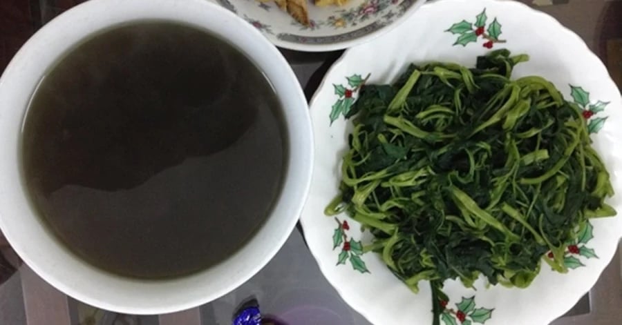 Chúng ta có thể dễ dàng nhận biết rau muống nhiễm chì qua màu sắc và cách chế biến