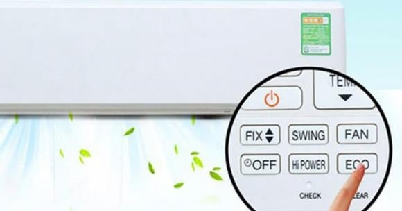  Ấn nút Energy Saving. Với một số loại điều hòa khác không có nút này, bạn có thể bấm nút ECO.