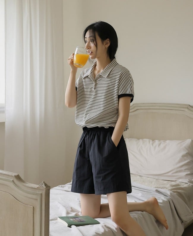 Nếu muốn diện áo phông đi làm hay đến những nơi trang trọng hơn, đồng thời muốn bảo toàn cảm giác thoải mái, bạn hãy cân nhắc áo phông có cổ.