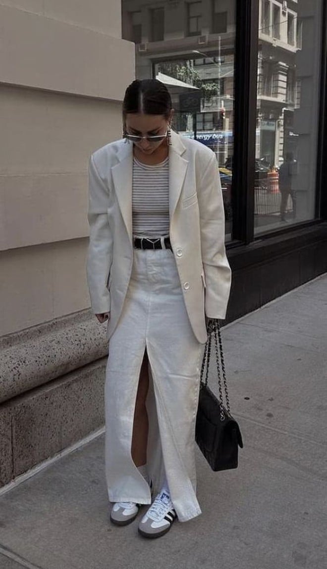 Là phong cách menswear nhưng khi mix match như vậy, các nàng vẫn rất điệu đồ.