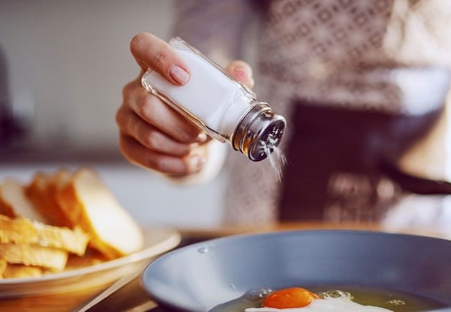  Các loại thực phẩm chứa lượng natri cao khiến Sh88bet đăng ký miễn phí giữ nhiều nước, dẫn đến đầy hơi và tăng cân.