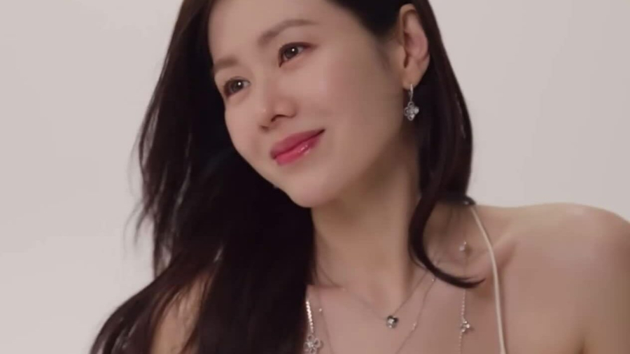 Cằm đầy đặn    