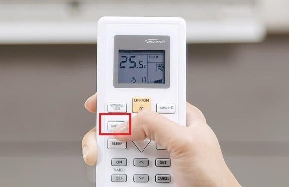 Khi bật điều hòa để làm mát, tốt nhất nên vặn theo chiều hướng lên trên để không khí lạnh được lưu thông từ trên xuống dưới.