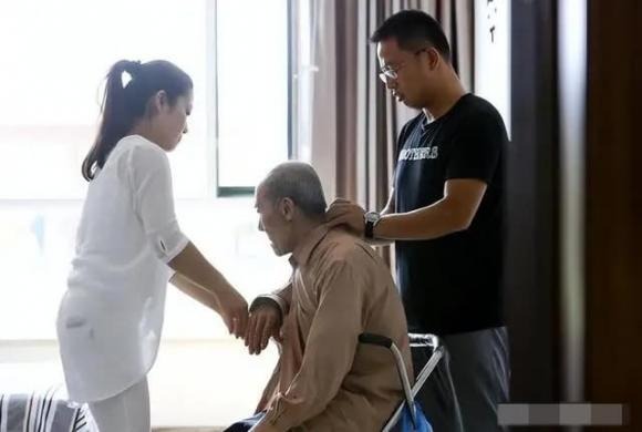 Khi còn trẻ, chúng ta có thể chọn bạn đời vì đam mê, nhưng khi lớn lên, chúng ta dần hiểu rằng bạn đời không chỉ là biểu tượng của tình yêu mà còn là chỗ dựa vững chắc trong Shbet16 chơi game trực tuyến.    