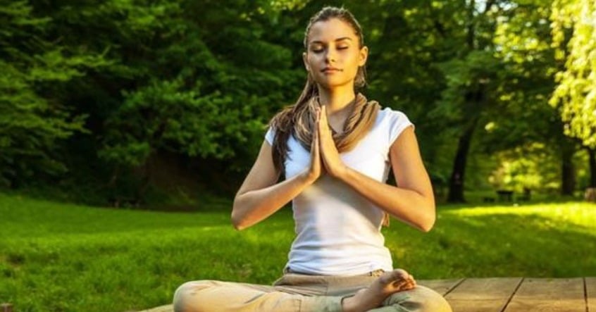 Cuộc đời giống như một chuyến đi, bạn và tôi chỉ là những lữ khách vội vàng đến rồi vội vàng đi. 