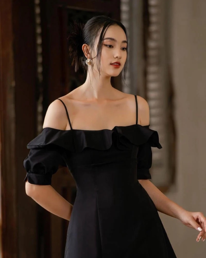 Những chiếc đầm trễ vai nữ tính và ngọt ngào