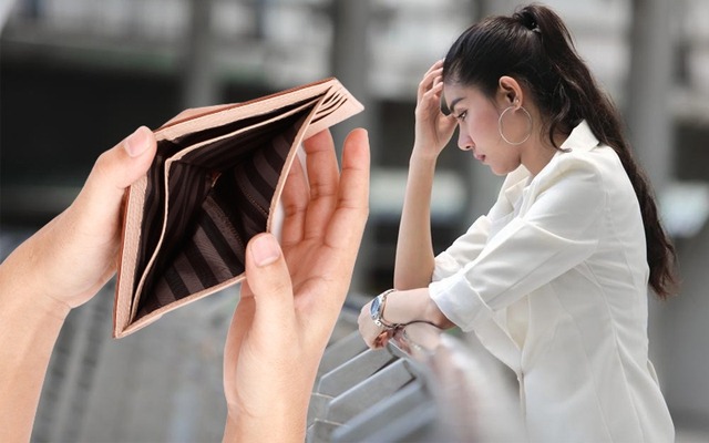 Nghèo không phải là một cái tội, nhưng vừa nghèo vừa lười thì thực sự là một thảm họa. 