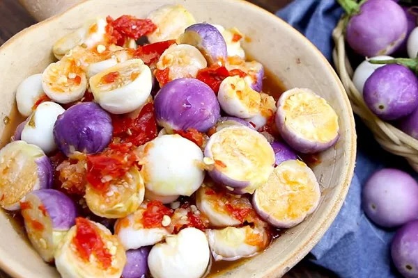 Món cà pháo dầm cay giòn ngon