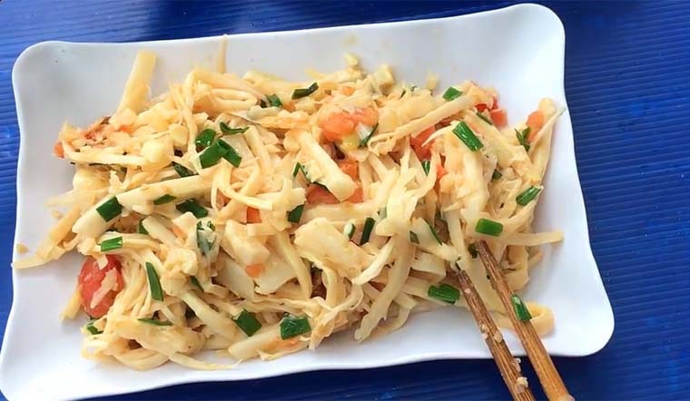 Những người bị gút không nên ăn măng