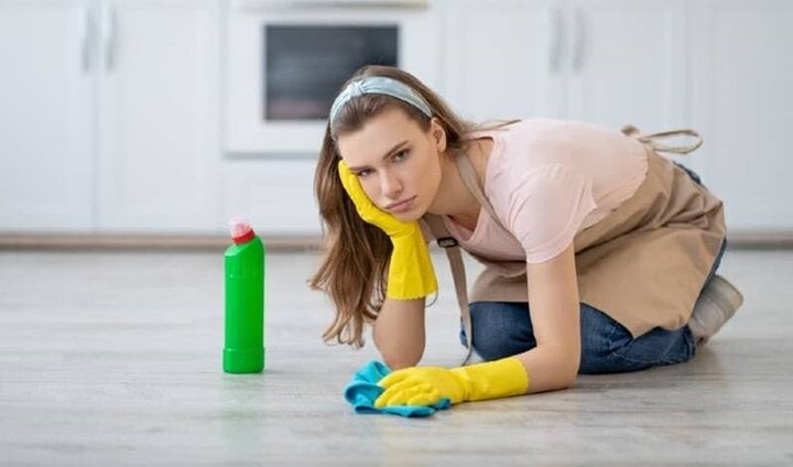 Một số chất tẩy rửa có thể gây mùi khó chịu nếu không được sử dụng đúng cách. 