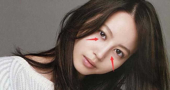 Trên thế giới hiện đại ngày nay, nhiều cô gái chủ động nhuộm tóc với nhiều màu sắc khác nhau để tạo sự nổi bật và thời thượng. 