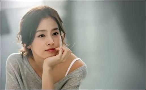 Khi người phụ nữ có tâm hồn trong sách, thuần khiết, lương thiện thì chẳng bao giờ phai mờ đi trong mắt đàn ông. (ảnh minh họa)