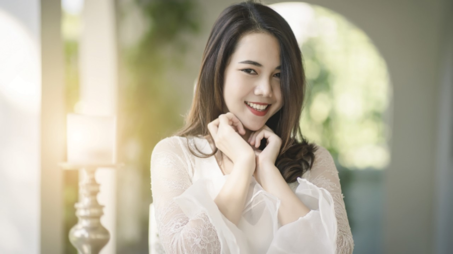 Người phụ nữ hài ước, sạch sẽ, biết quan tâm người khác và lãng mạn... luôn có sức hút với đàn ông. (Ảnh minh họa)