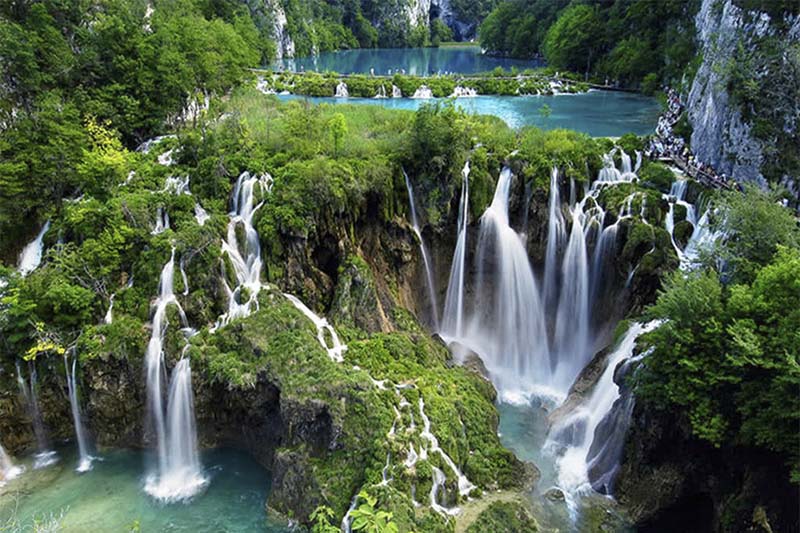 Vườn quốc gia hồ Plitvice ở Croatia