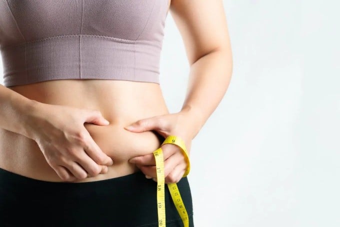 Chế độ ăn giàu protein có thể làm tăng cảm giác no, duy trì khối lượng cơ bắp, điều này rất quan trọng đối với việc tăng tỷ lệ trao đổi chất. 