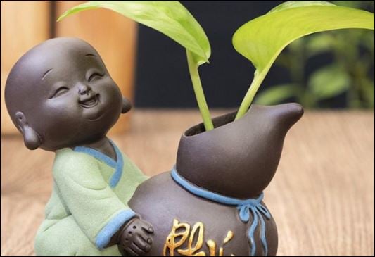 Hồ đồ đôi khi chính là cách sống tốt nhất. Với người ngoài thì đừng làm vậy, chuyện không phải cứ mình cứ bỏ qua. (ảnh minh họa)