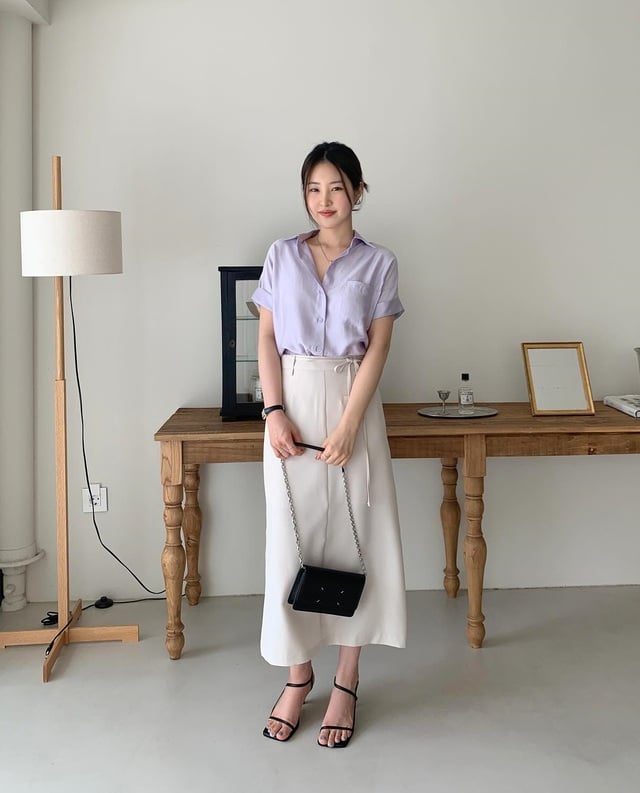 Chị em nên chọn túi xách và sandal màu đen để đảm bảo sự hài hòa cho Shbet999 com đăng nhập.
