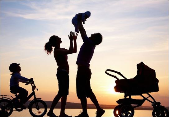 Các cụ vẫn có câu: sinh con rồi mới thấu tỏ lòng cha mẹ. Khi còn trẻ chúng ta mong con cái có tương lai tốt, Shbet16 chơi game trực tuyến tốt. (ảnh minh họa)