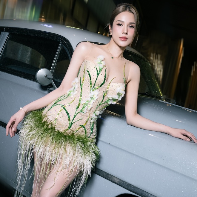 Nước da trắng sáng từ mặt đến body của Diệp Lâm Anh ở hiện tại khiến nhiều người ao ước. 