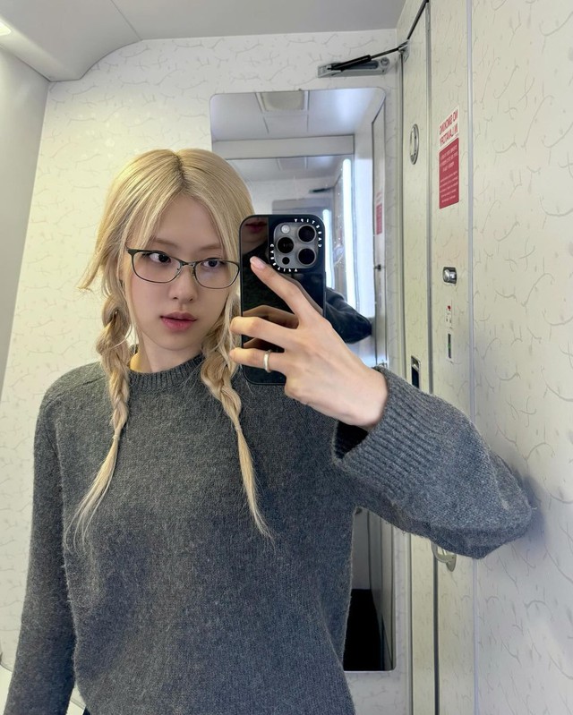 Rosé là một trong những mỹ nhân sở hữu Mừng SHBET phiên bản mới 2025 căng bóng, mịn màng.