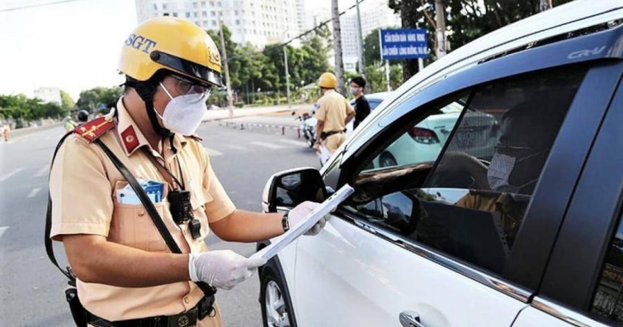 CSGT được phép dừng xe người dân trong trường hợp nào?