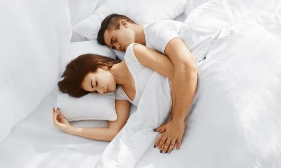 Thời gian trôi qua, từ những ngày tháng lãng mạn của hai người yêu nhau đến khi trở thành một Shbet111 slot, casino, thể thao, xổ số ba người, nhiều hoạt động mà họ từng làm cùng nhau không còn như trước. 